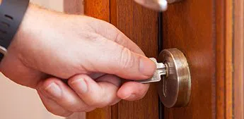 Lock Locksmith Tech Sammamish, WA 425-749-3864 - ignition-repair